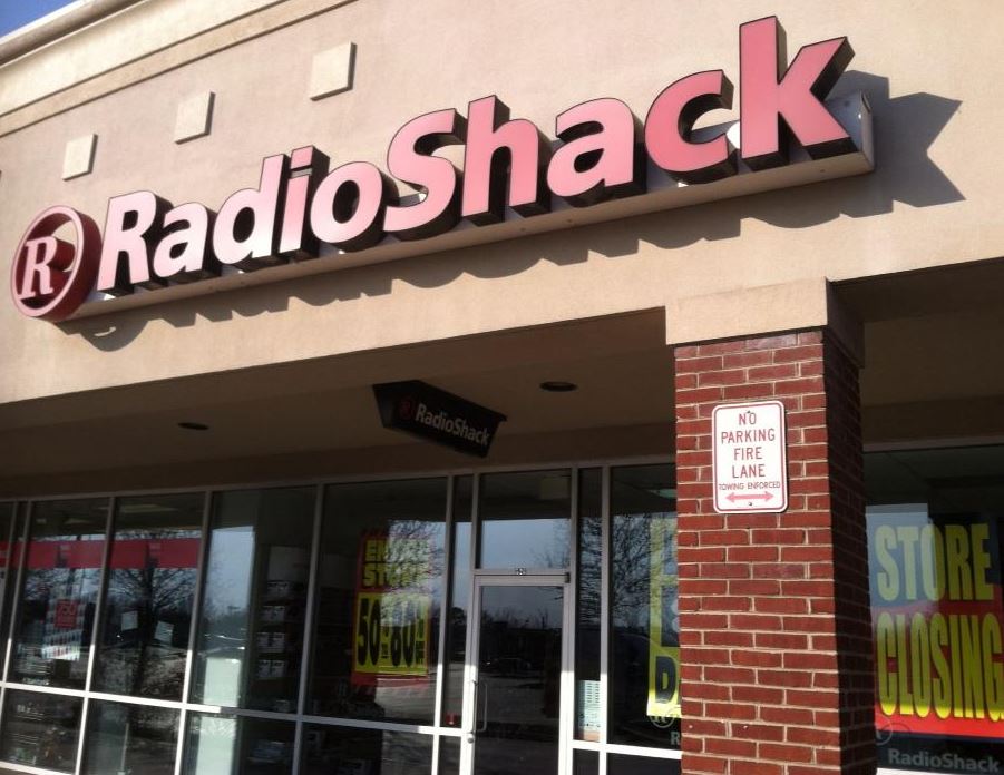 Ax falls on many Hampton Roads RadioShack stores