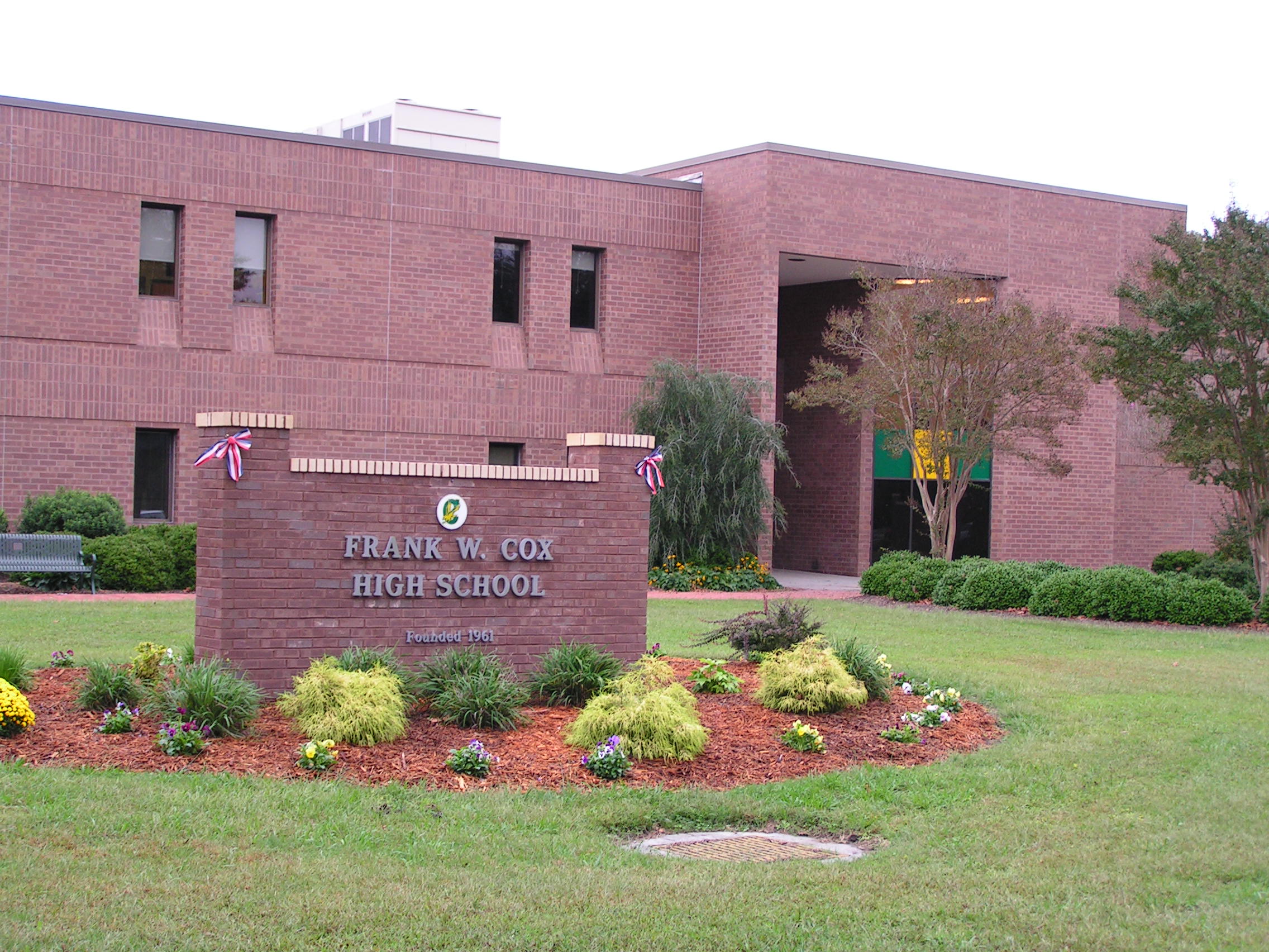 Cox High School sends letter to parents about toy gun at school