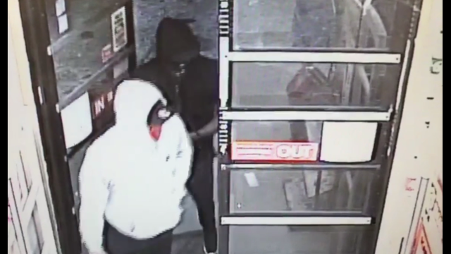Armed suspects rob Family Dollar in Portsmouth - 13newsnow.com