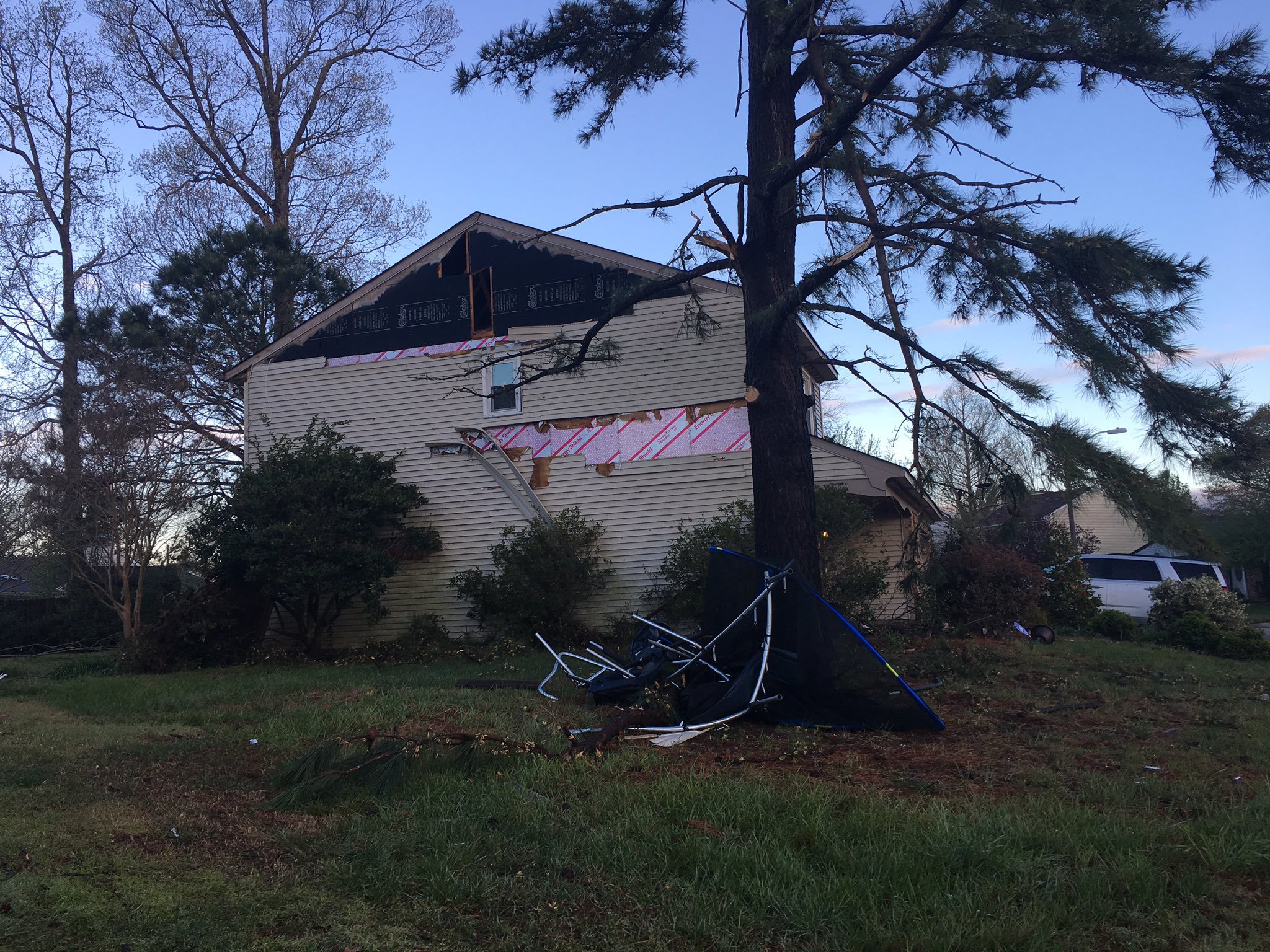 wfaa.com | Three tornadoes confirmed; EF-2 hit Chesapeake church2048 x 1536