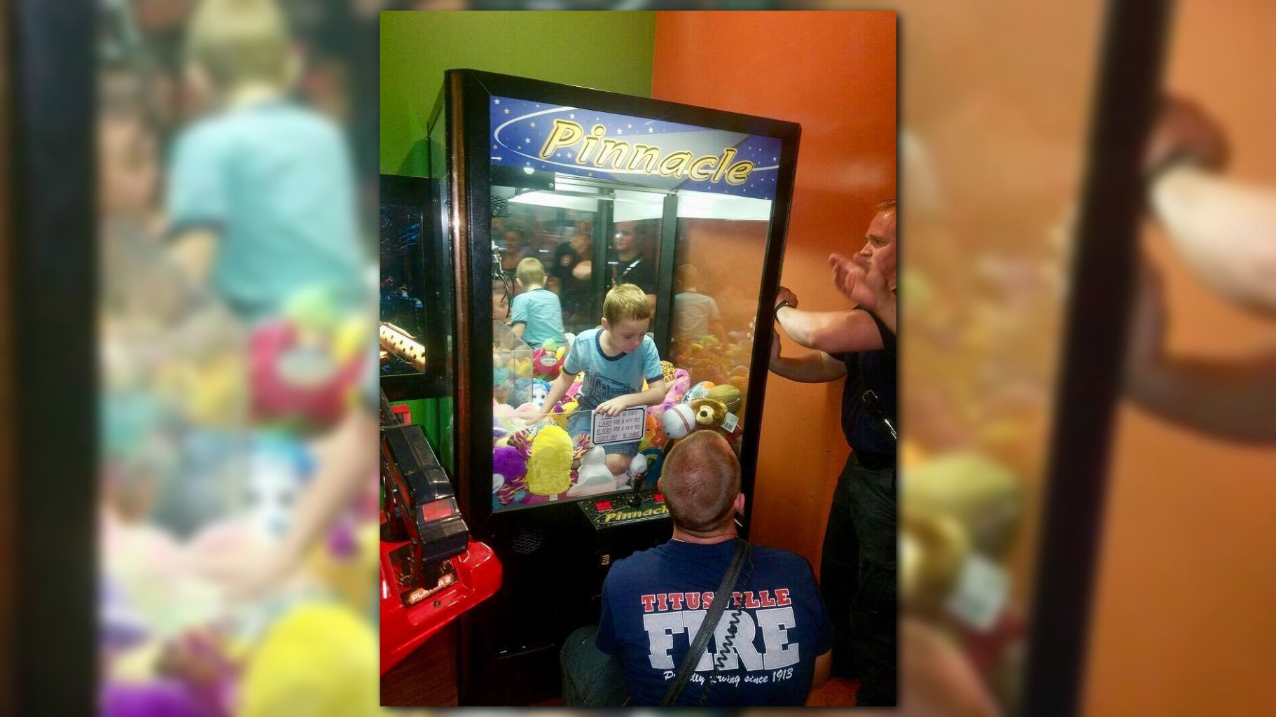 Child rescued after getting stuck inside arcade claw machine ...
